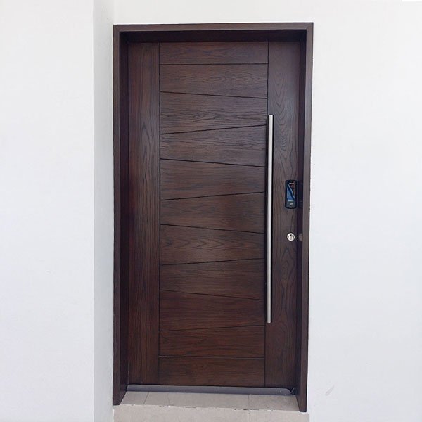 Proyectos puerta principal de madera solida de encino con cerradura digital